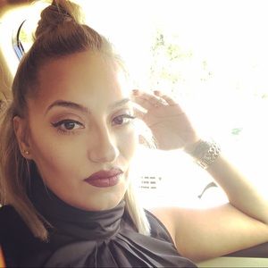 Meet your Posher, Itzel